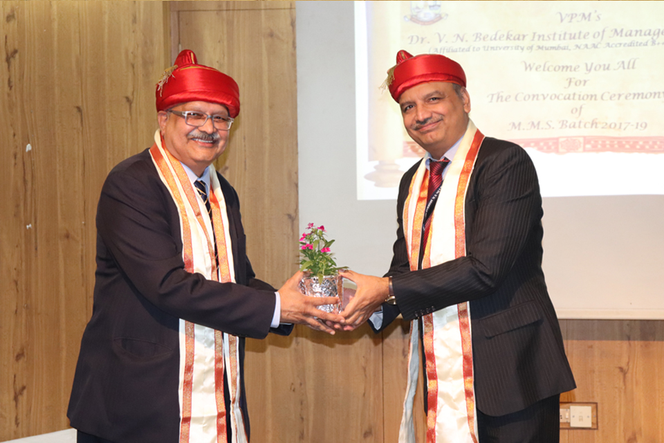 Felicitation of Dr. Vishnu Kanhere, Ph.D., CISA, CISM, CFE, FCA, AICWA