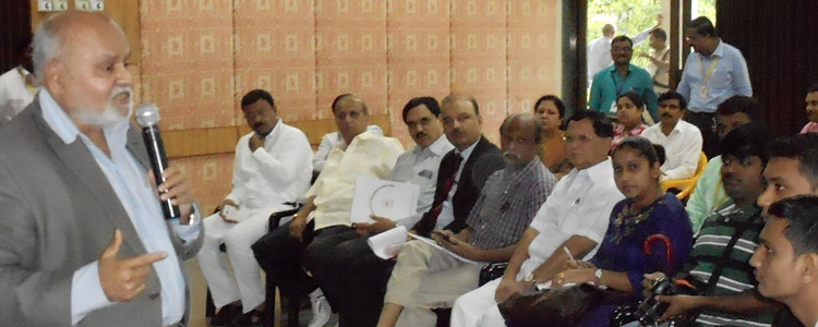 Vijay Bedekar Chairman at Dr. V. N. Bedekar Thane College, Conference meet at Dr. V. N. Bedekar Thane College