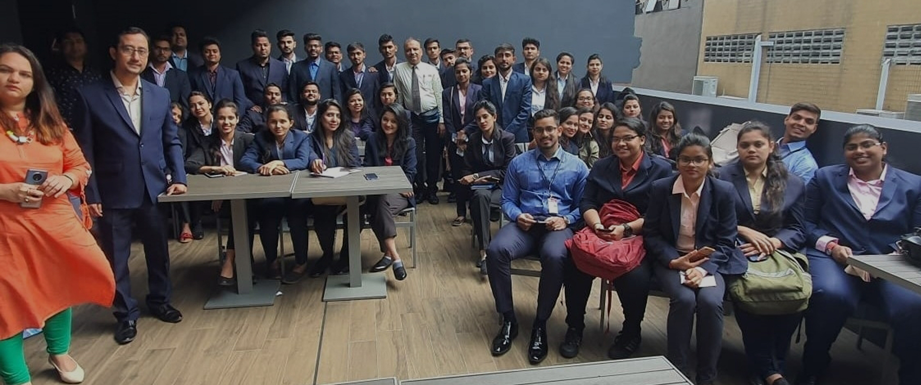 Students Singapore Industrial Visit with Dr Vijay Bedekar - Chairman, VPM Thane.